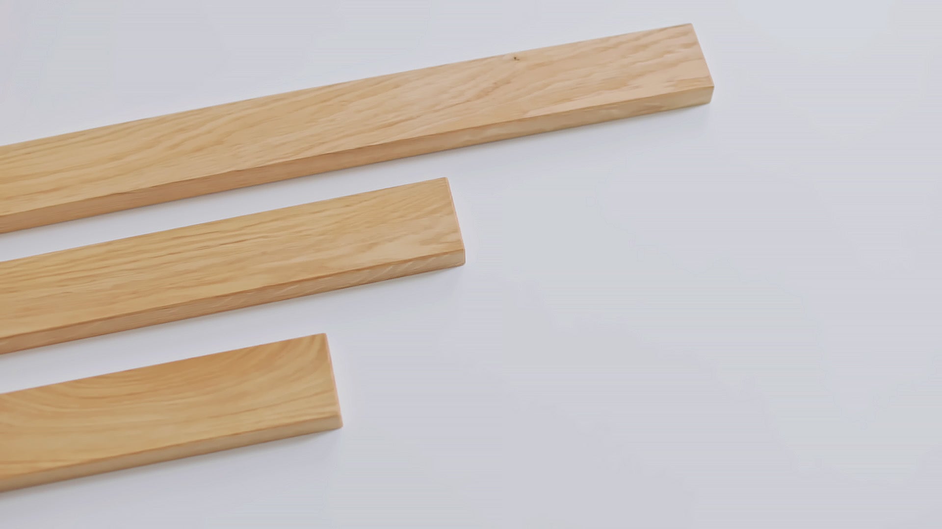 Knivmagnet i egetræ