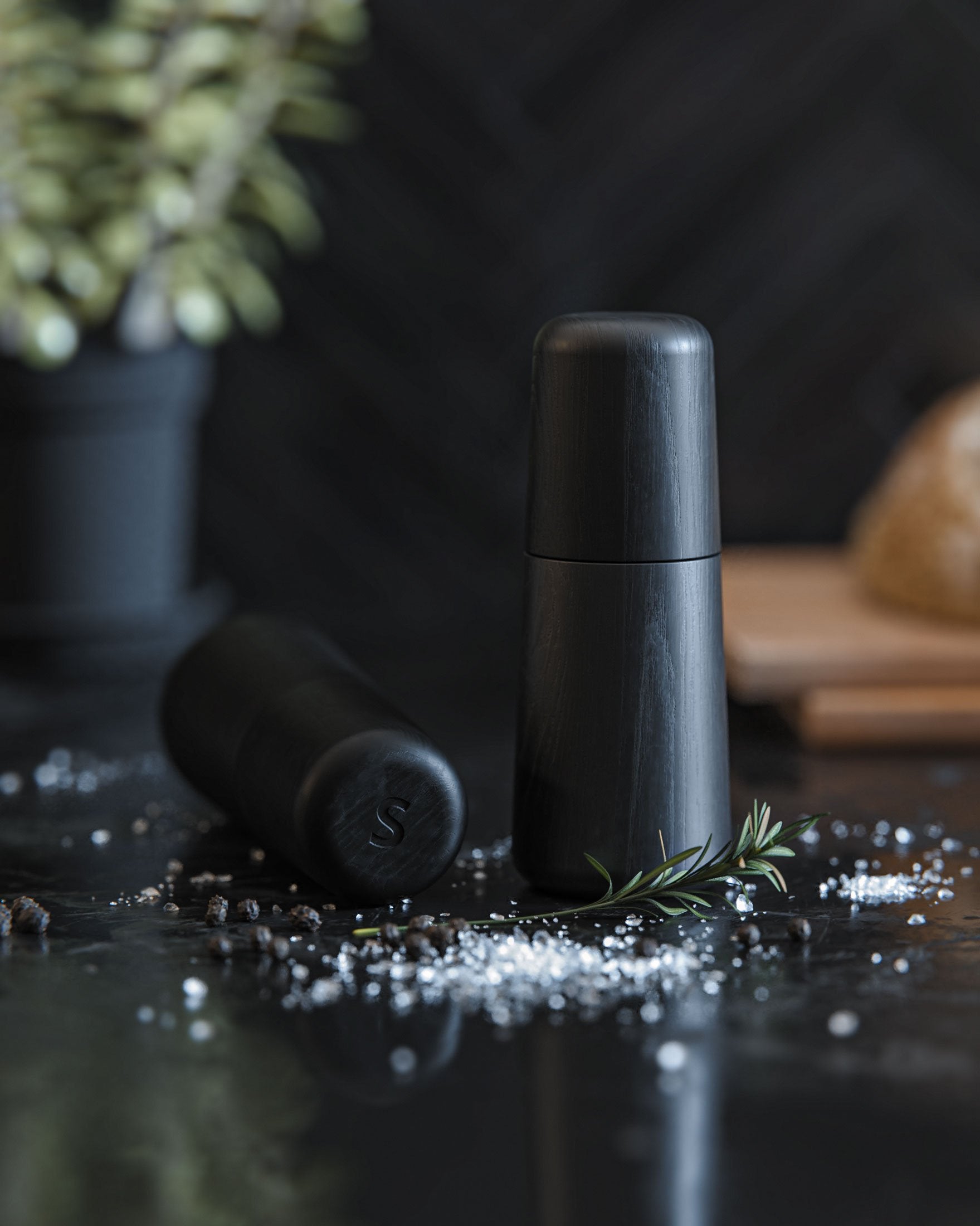 Salt og peber sæt - Sort eg
